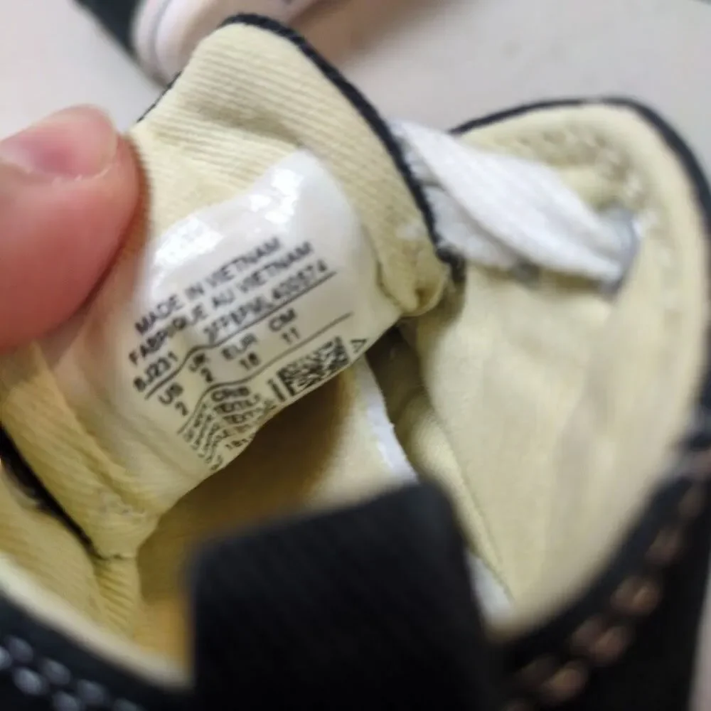 Converse Black Canvas Baby Crib Shoes Infant Size 2 Chuck Taylor All Star